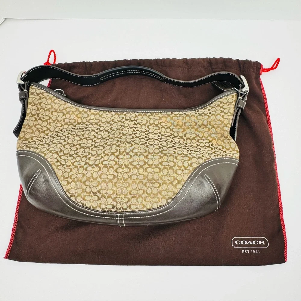 Coach Vintage Signature Soho Hobo Shoulder Bag. Iconic Coach 